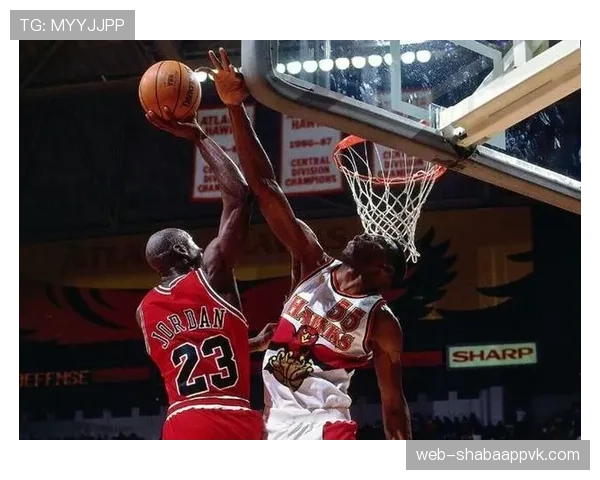 哈基姆·奥拉朱旺背身单打效率超乔丹成历史顶尖内线