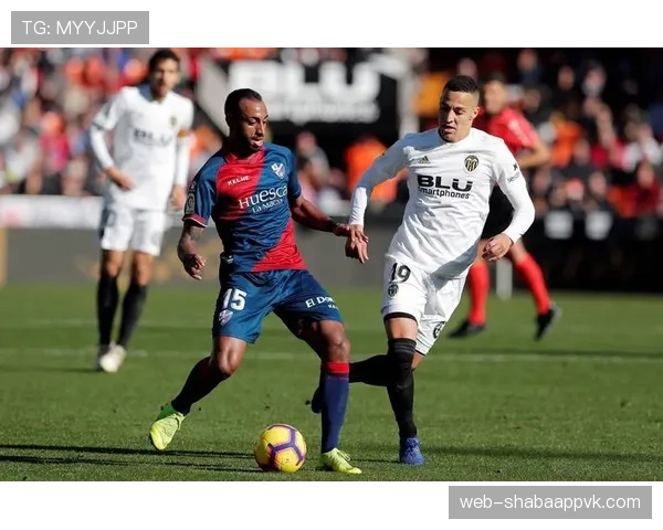 瓦伦西亚：传统豪门地位下滑影响西甲竞争格局，球队表现受制约