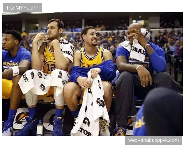 替补人数规则到底怎么定？教练换人策略背后那些细节揭秘