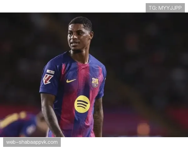 拉什福德连续强突右路撕开防线，关键战进攻角色显著强化